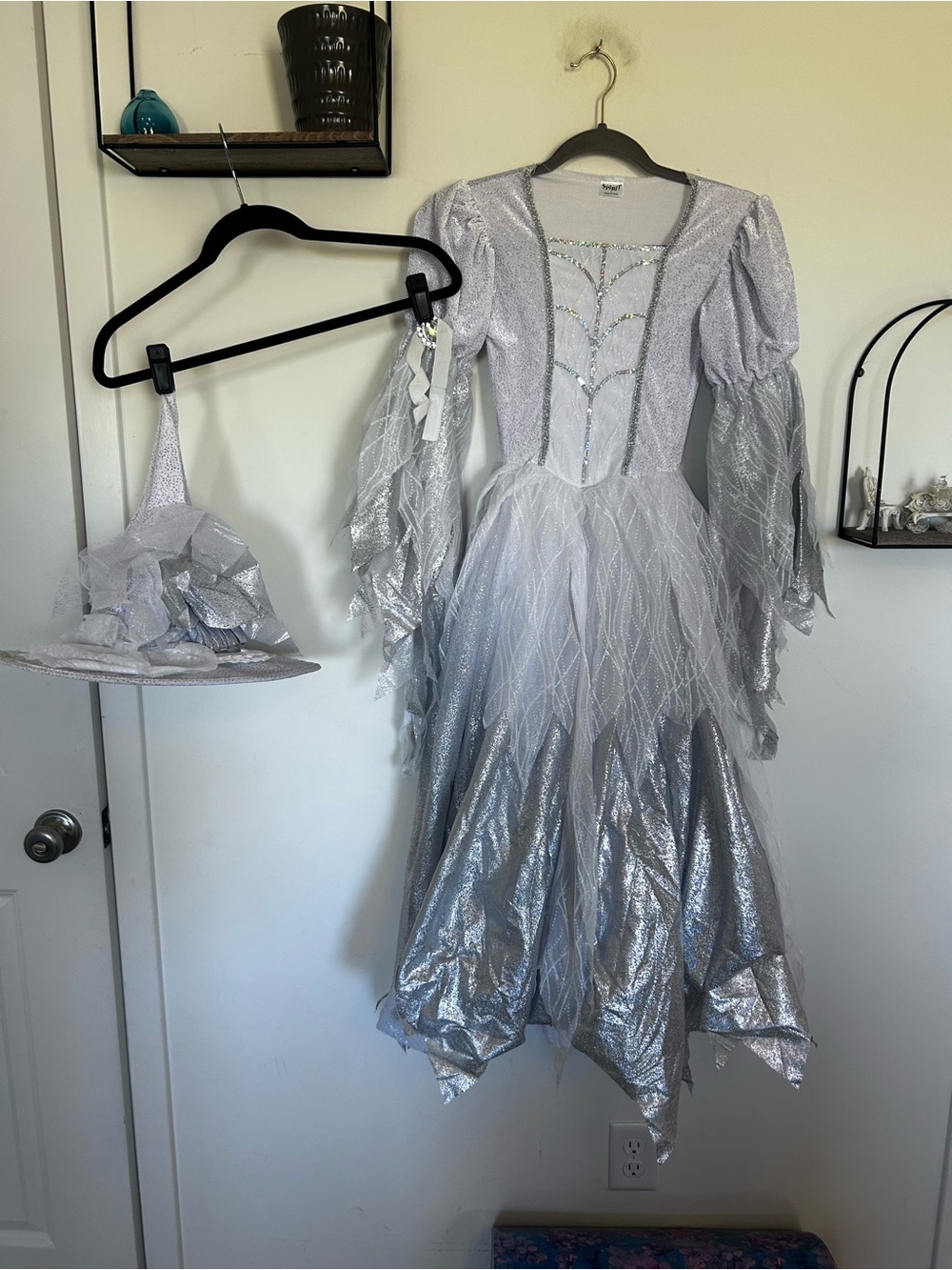 Spirit Halloween Wintery Witch Kids Dress Costume Size Large Youth